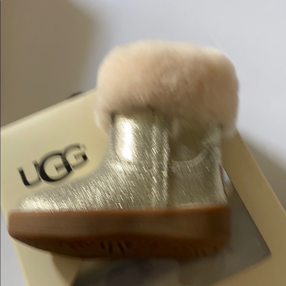 UGGS Jorie metallic boots - Picture 5 of 10